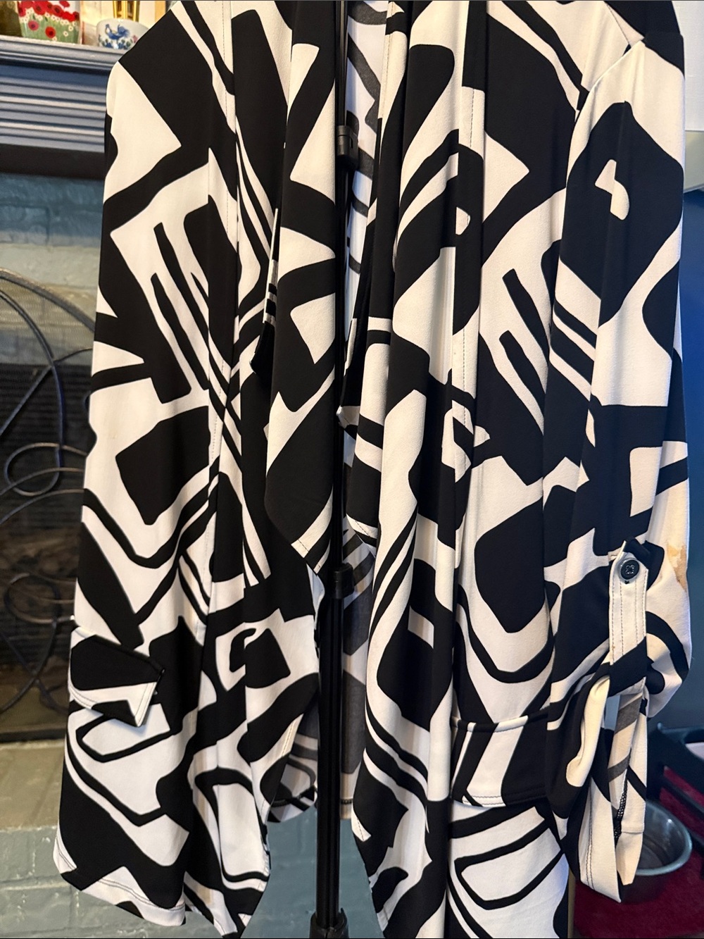 Chico's Black and White Abstract Tunic NWOT